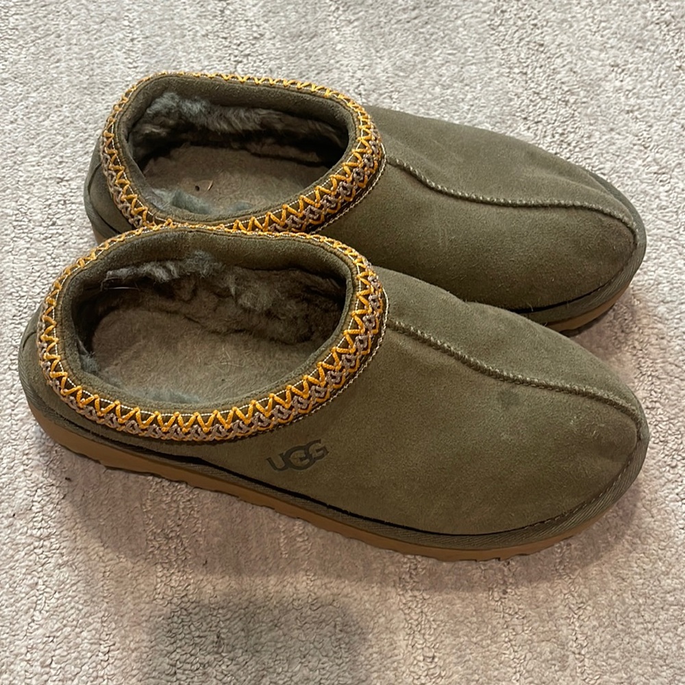Ugg slippers